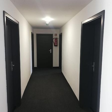Zzzimple - Staffless & Self Check-In Hotel Pillig Exterior photo